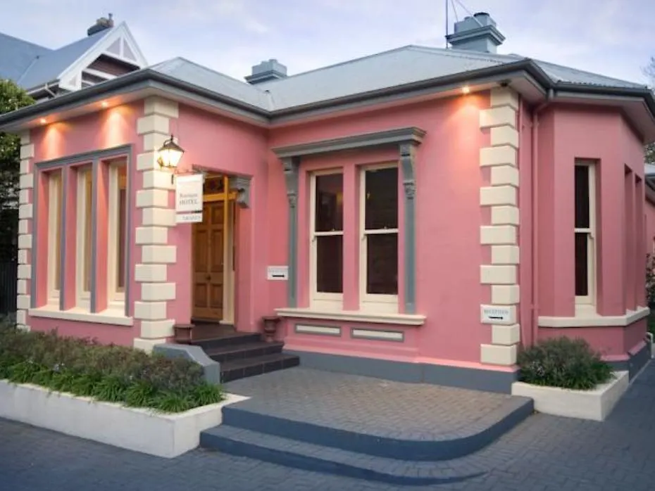The Classic Villa Christchurch 5*,